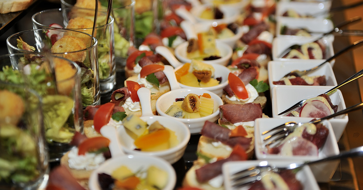 WhatToConsider_Buffet_Blog_FeatImage-1